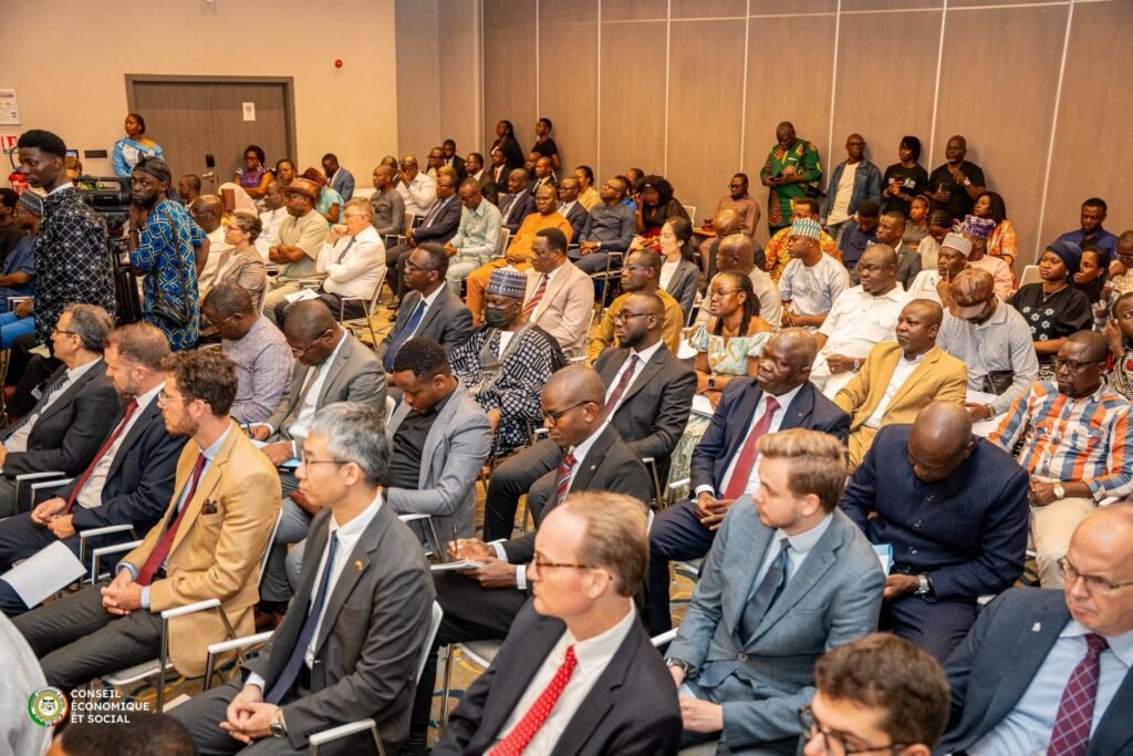audience lancement plan strategique CES Benin diplomates Cotonou