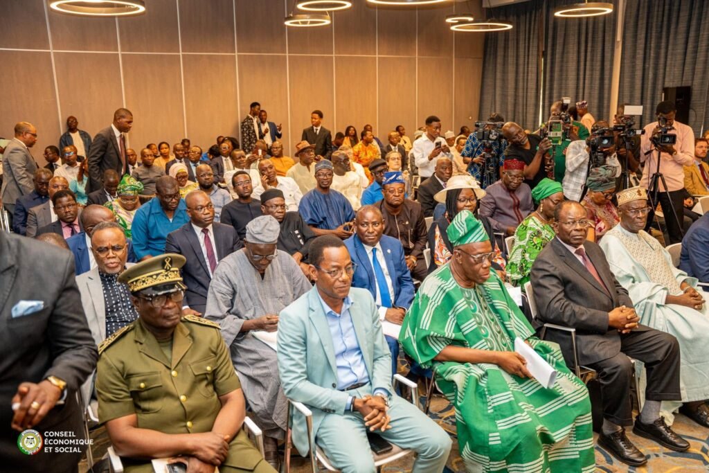 participants lancement plan strategique CES Benin inclusif