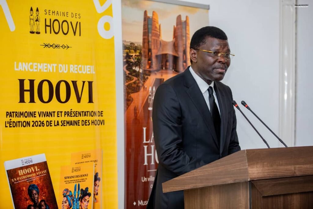 President Assemblee Joseph Djogbenou discours lancement recueil Hoovi Azalai Hotel