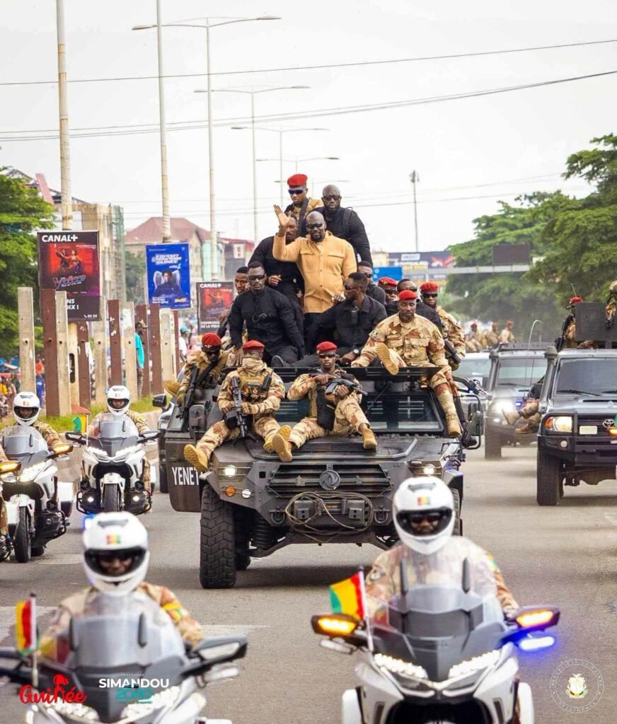 Escorte du Président Mamadi Doumbouya à Conakry