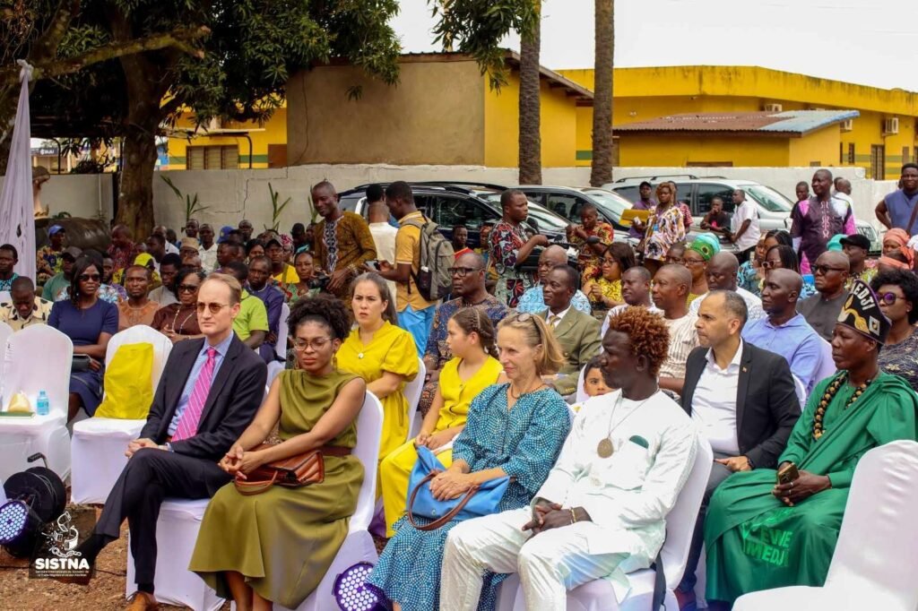 Public et ambassadeurs présents à la cérémonie d'ouverture SISTNA 2026 à Allada