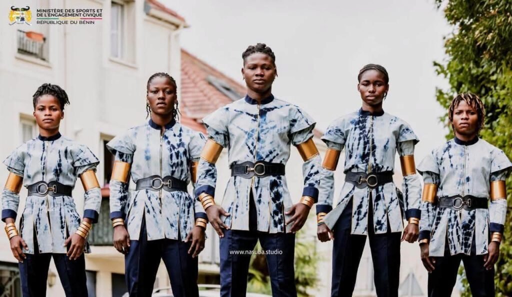 Amazones U20 Benin 5 joueuses tenue guerriere indigo or Mondial Pologne