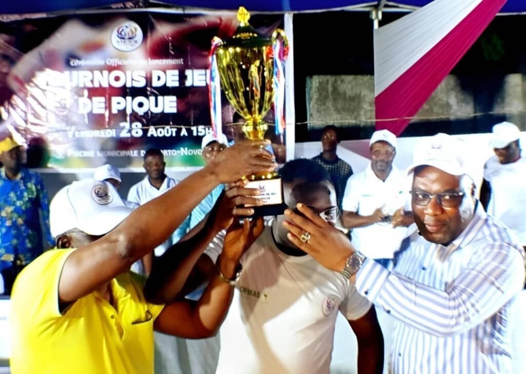 Tournoi jeu de piques Porto-Novo Djoï Bienvenu trophee Yankoty champion 513 points