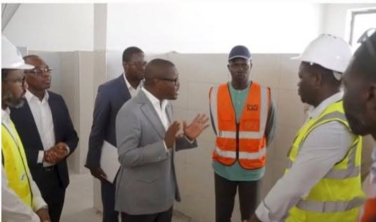 le président Wadagni dans les vestiaires du stade